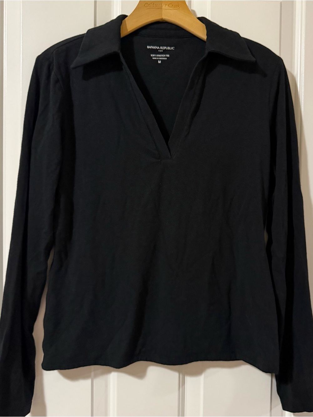 Banana Republic Black Long-Sleeve V-Neck Polo Top
